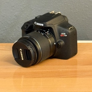 CANON REBEL T100
