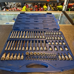 CORNWELL / CBSMTH84S / 84 PIECE STAR HEX BIT SET