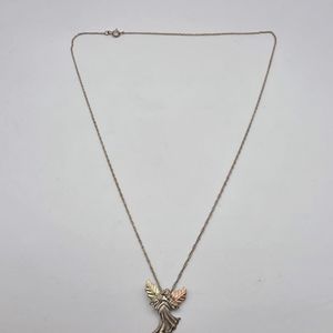 STERLING SILVER NECKLACE