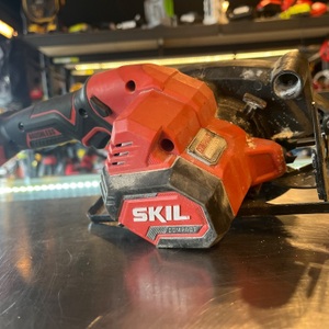 Skil / PWRCORE 20 / Brushless 20V 4-1/2 in. Circular Saw