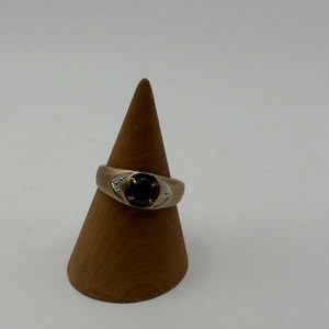 10K YELLOW GOLD RING 3.40G BLACK ONYX STONE CENTER