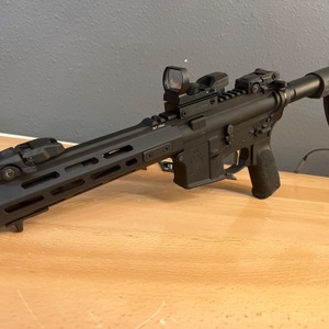 Springfield Armory / Saint Victor SBR 5.56 AR-15 w/ Two 30RD Mags / Matte Black