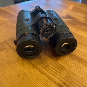 Vortex / 10x32 / Binoculors 