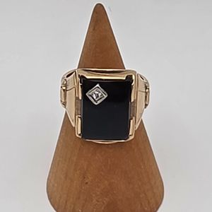 10K YELLOW GOLD RING