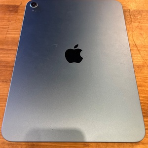 Apple / iPad (A16) / 11-inch