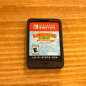 NINTENDO SWITCH DONKEY KONG TROPICAL FREEZE