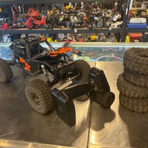 SPEKTRUM  / AXIAL / CAPRA 1/10TH SCALE 4X4 RC CAR