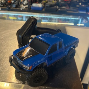 AXIAL / SC24 / SC24 1/24TH SCALE RC CAR