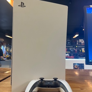 PLAYSTATION 5 DISC WITH CONTROLLER AND POWER CORD