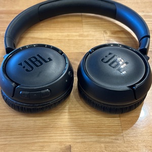 JBL / Tune / 520BT / Wireless On-Ear Headphones