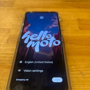 MOTOROLA RAZR 2024
