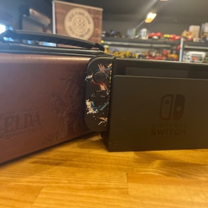 NINTENDO / HAC-001 / NINTENDO SWITCH WITH CHARGER AND DOCK