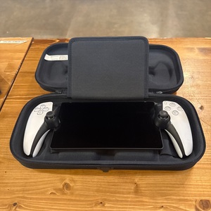 PLAYSTATION PORTAL WITH CASE 