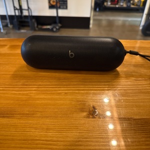 BEATS PILL BT SPEAKER