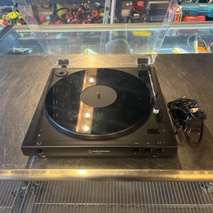 Audio Technica AT-LP60XBT Fully Automatic Bluetooth Turntable