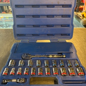 DURALAST / 3/8INCH DRIVE SOCKET SET 1/4-13/16IN, 9-19MM 22PC