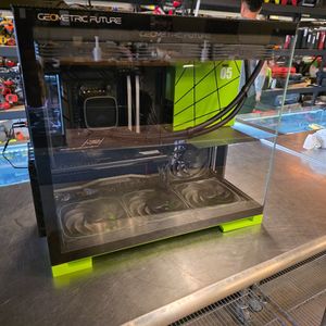 GEOMETRIC  GAMING PC