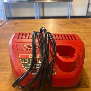 M12 Battery Charger