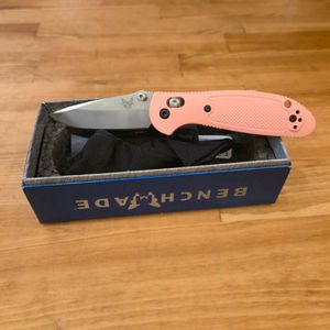 BENCHMADE 556