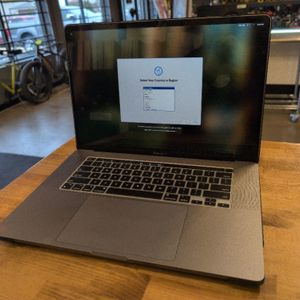  Apple MacBook Pro i7 2.6Ghz 16" 16Gb Ram 500Gb 2019 