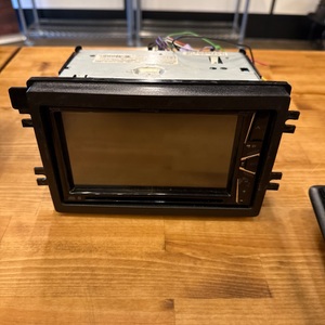 PIONEER BT CAR STEREO/DVD DOUDBLE DIN