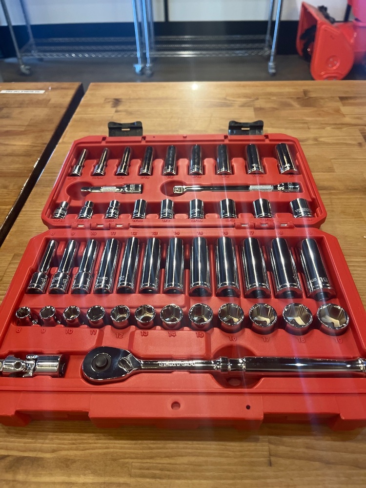 46 PIECE TEKTON SOCKET SET IN RED CASE | Great Plains Pawn