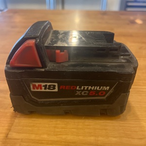 MILWAUKEE BATTERY M18  