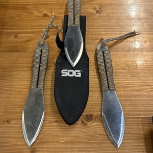 SOG SET OF 3 THROWING KNIVES WITH SHEATH STAINLESS STEEL