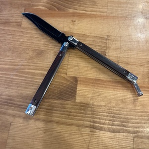 Bear & Son / CB17 / Bear Butterfly Knife w/ Cocobolo Wood Handles(4" Wood Grain)