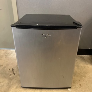  WHIRLPOOL MINI FRIDGE