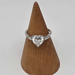 SILVER RING