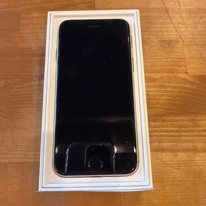  IPHONE SE 3RD GEN 64GB LIKE NEW IN BOX
