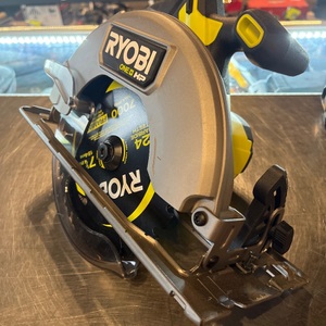 Ryobi PBLCS300 / ONE+ HP / 18V Brushless Cordless 7-1/4 in. Circular Saw
