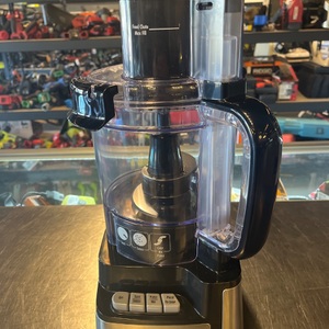 HAMILTON BEACH  FOOD PROCESSOR 