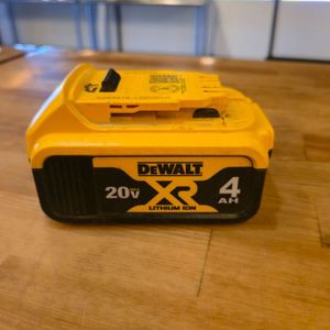 DEWALT 4AH