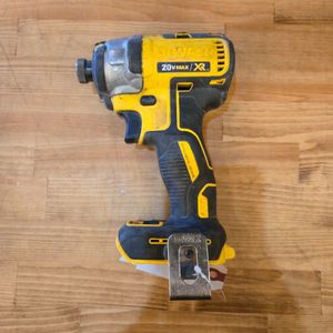 DEWALT DCF887