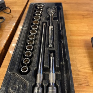  SNAP ON SIXTEEN PIECE RATCHET AND SOCKET SET