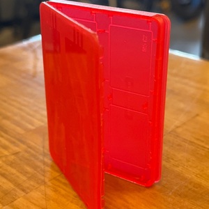 Nintendo / Switch / 4x Game Case in Transparent Red
