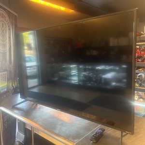  50" SMART PHILLIPS TV WITH REMOTE