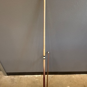  ROBERTY FREY POOL CUE WITH 2 SHAFTS
