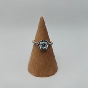 STERLING SILVER RING WITH CZ STONE