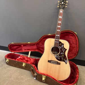 GIBSON 2024 HUMMINGBIRD FADED WITH GIBSON HARD CASE 