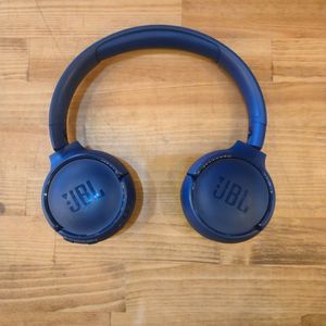 JBL TUNE 520BT HEADPHONES