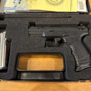 WALTHER P22 .22LR PISTOL IN CASE WITH TWO MAGS