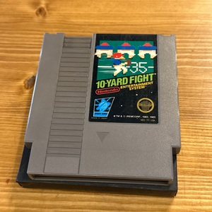 Nintendo / NES / 10-Yard Fight