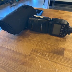 Flashpoint Zoom Li-on R2 TTL On-Camera Flash Speedlight for Canon (V860II-C)