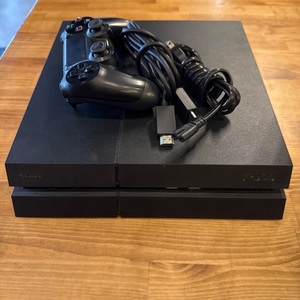 PS4 WITH ONE CONTOLLER 500GB
