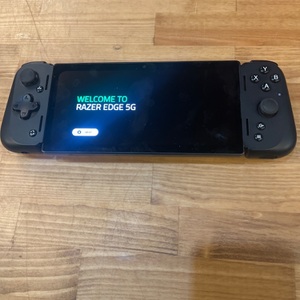  RAZER EDGE 5 TABLET WITH CONTROLLER