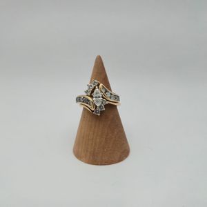14K YELLOW GOLD RING 
