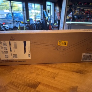 ELGATO BOOM ARM IN ORIGINAL BOX